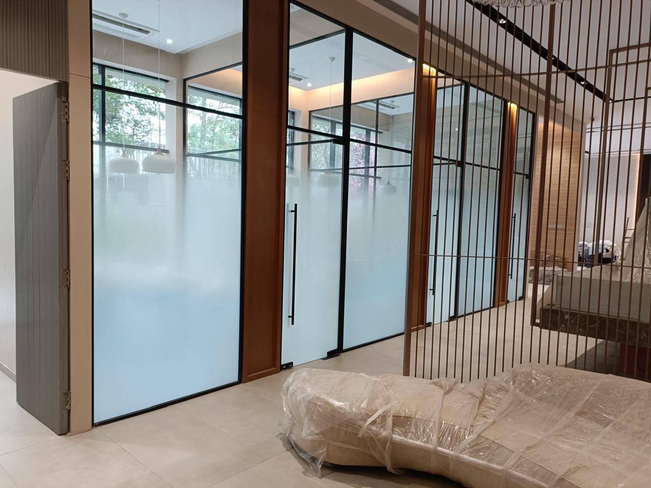 gallery16